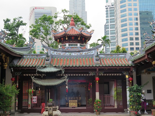 【シンガポール 観光情報】オフィス街の中華寺院～天福宮