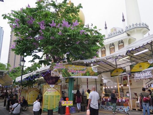 【シンガポールイベント情報 】サルタンモスク前のラマダン・バザール