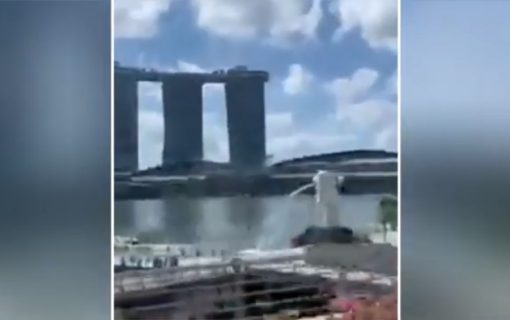 【動画】シンガポールのマーライオンをひとりじめ